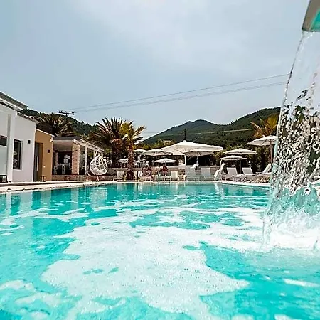 Hotel Pachis Escape