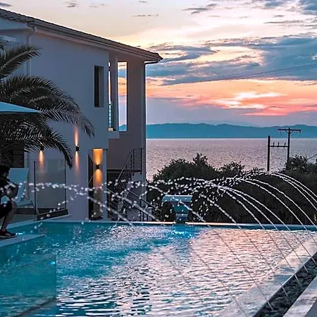 Pachis Escape Limenas (Thasos)