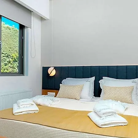 Hotel Pachis Escape 4*
