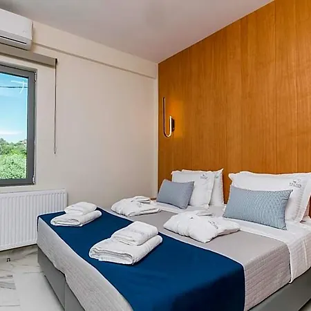 Hotel Pachis Escape