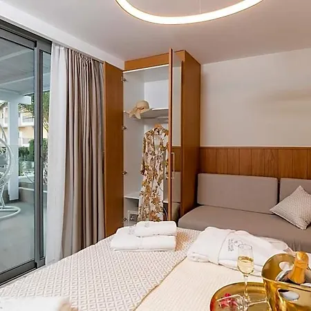 Pachis Escape Hotel 4*