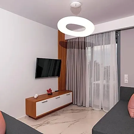 Hotel Pachis Escape