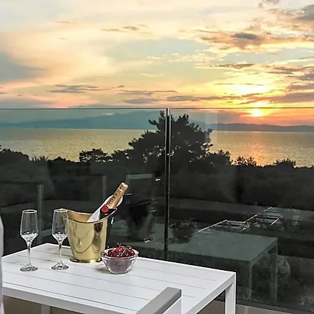 Pachis Escape Limenas (Thasos)
